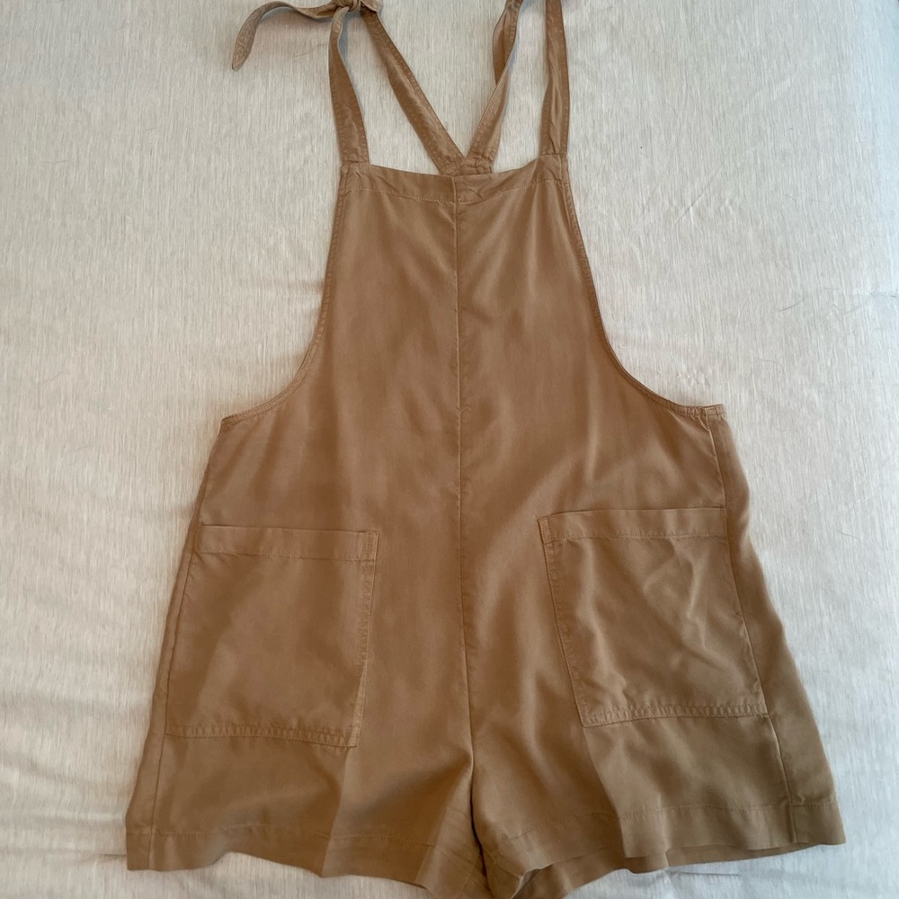 Brown Aerie overalls, ties over shoulders